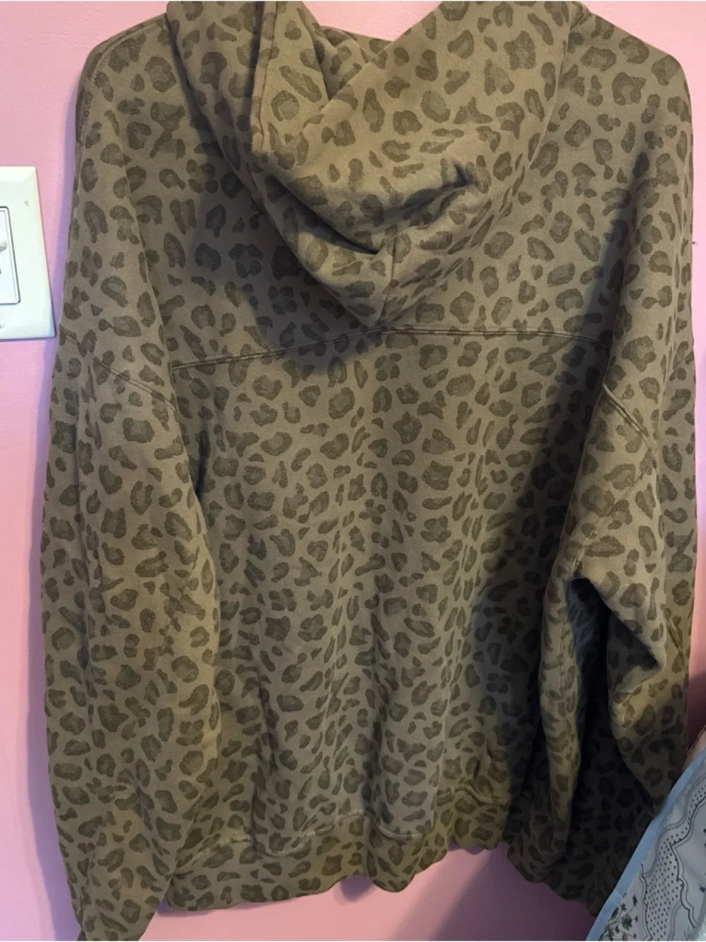 Abercrombie & Fitch Leopard Pattern Hoodie - Picture 3 of 3